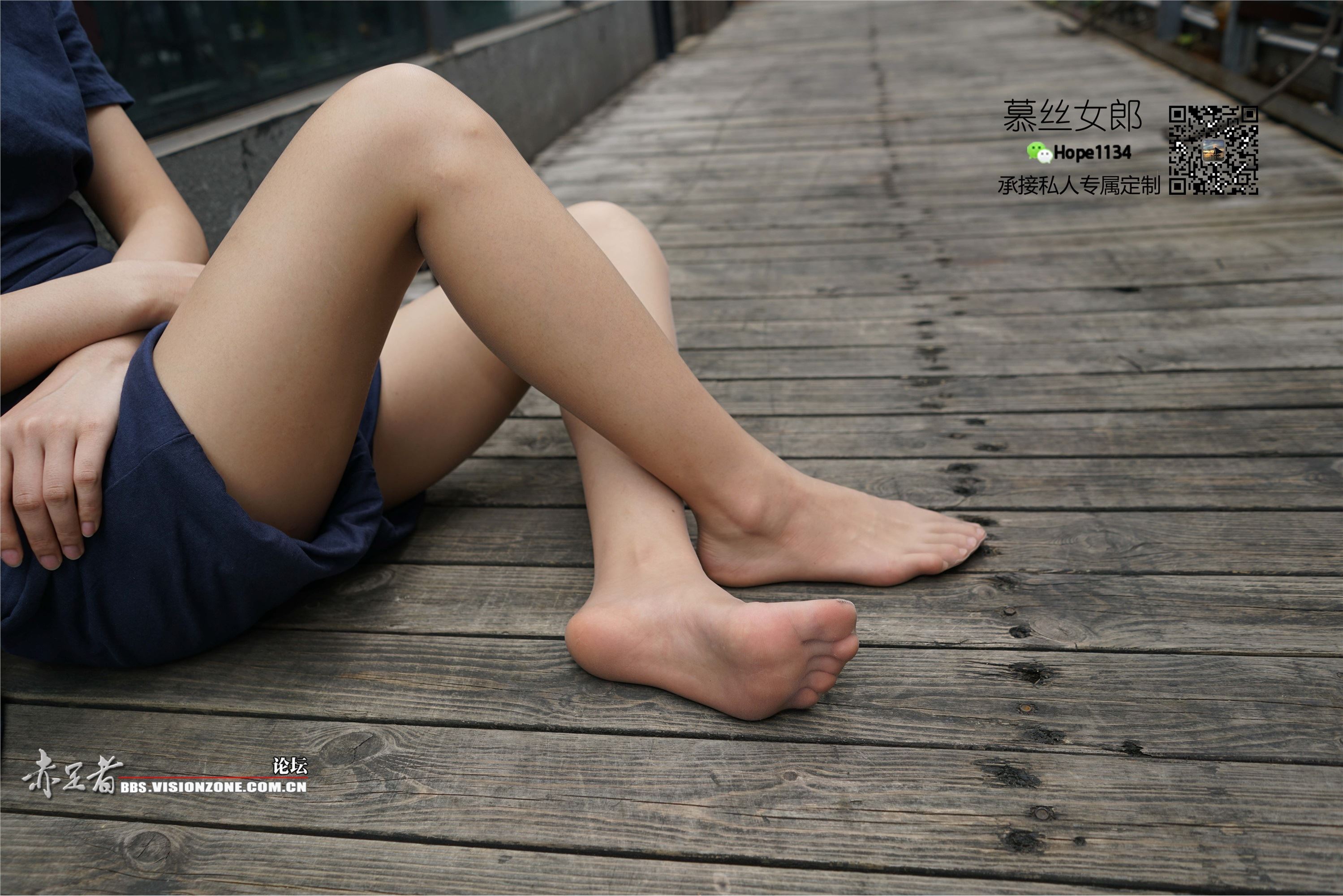 MussGirl慕丝女郎  NO.067 女神的超薄丝腿秀，性感不是不在于“脱”